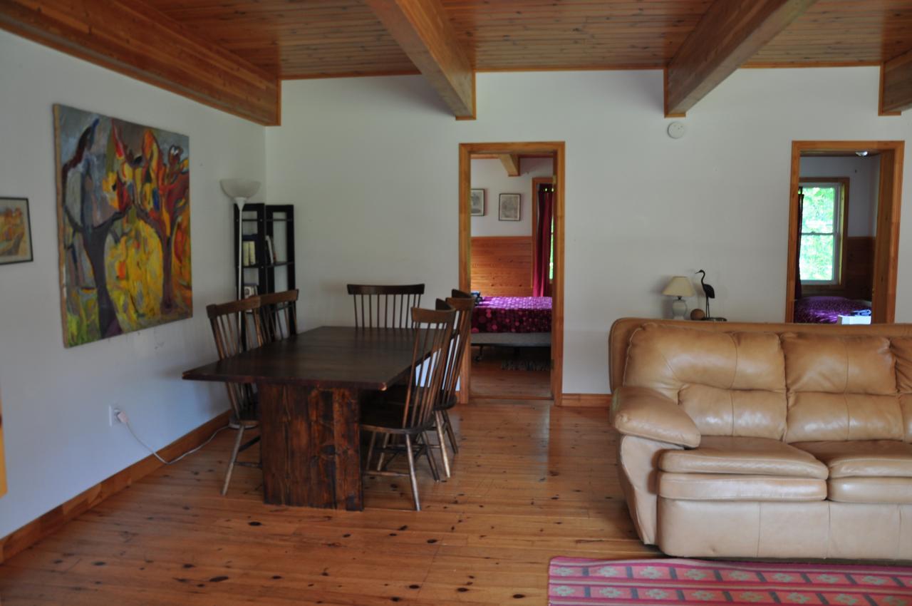 Гостьовий будинок Breton Cove Farmhouse Indian Brook Екстер'єр фото