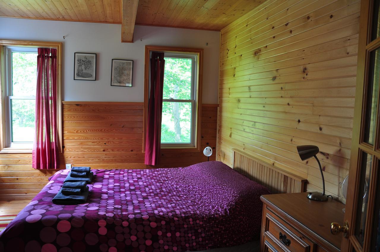 Гостьовий будинок Breton Cove Farmhouse Indian Brook Екстер'єр фото